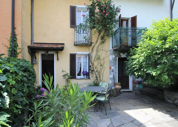 Semesterbostad Nicol By Interhome Trarego